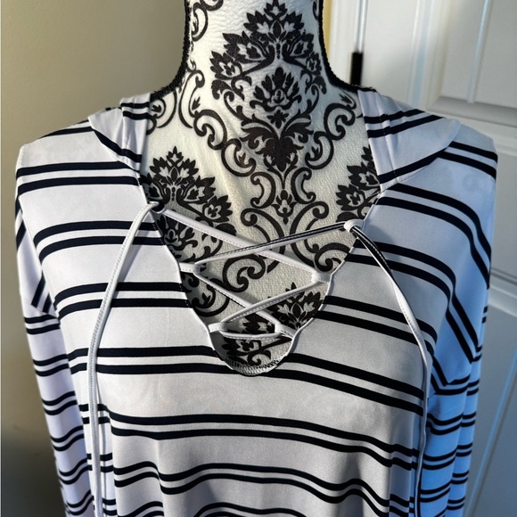 Nautica UPF 30+ Striped Hooded Swim Cover-Up NWT - Picture 11 of 11